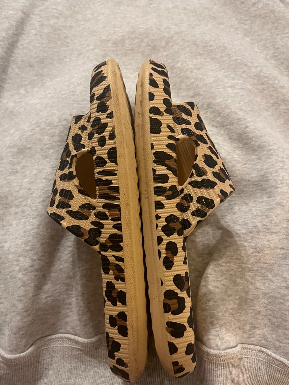 Leopard Slides !! - Picture 3 of 3